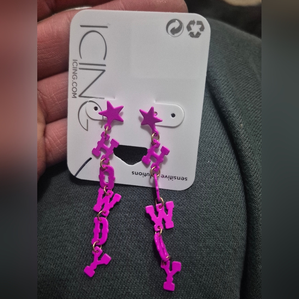 Icing Pink 'Howdy' Star Earrings